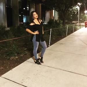 Meet your Posher, Olivia